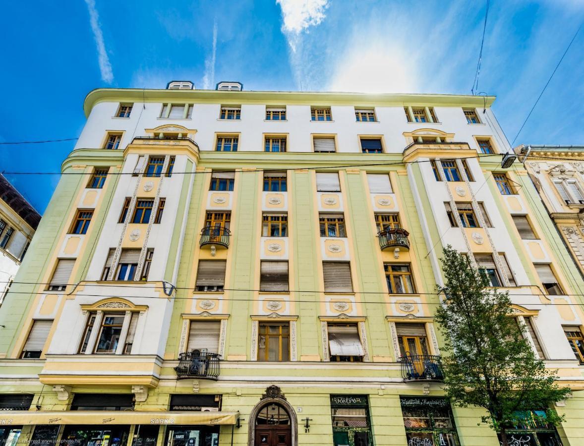 Bpr W21 Retro With Balcony Budapest